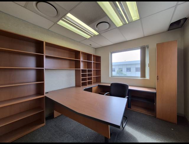 10,702M² OFFICE TO LET IN ILLOVO